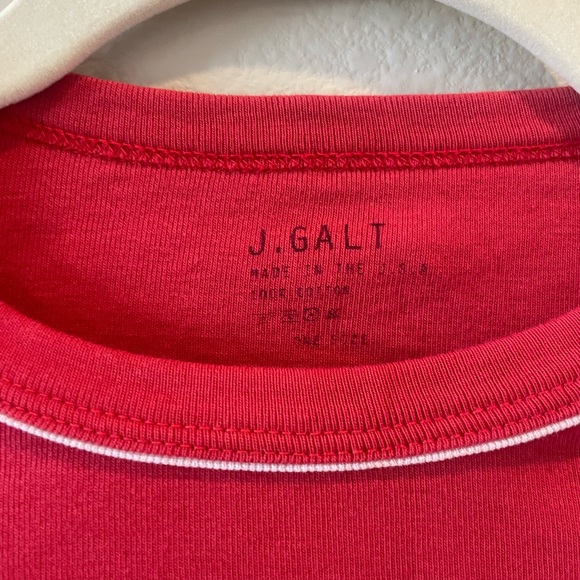 Brandy Melville Cropped Tee - Picture 3 of 5